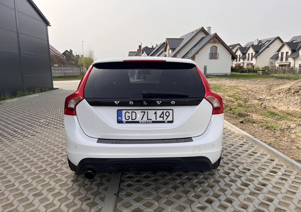 Volvo V60 cena 39900 przebieg: 235000, rok produkcji 2014 z Gdańsk małe 46